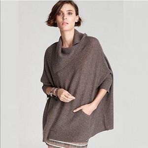 Aqua 100% Cashmere Oversized Sweater – Soft, Luxurious , Chic & Timeless Size M